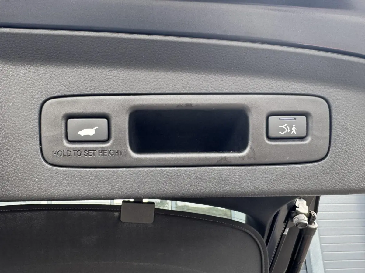 1.5 E:HEV ADVANCE I AUTOMAAT I P-CAMERA I STOELVERWARMING I APPLE CARPLAY I ANDROID AUTO