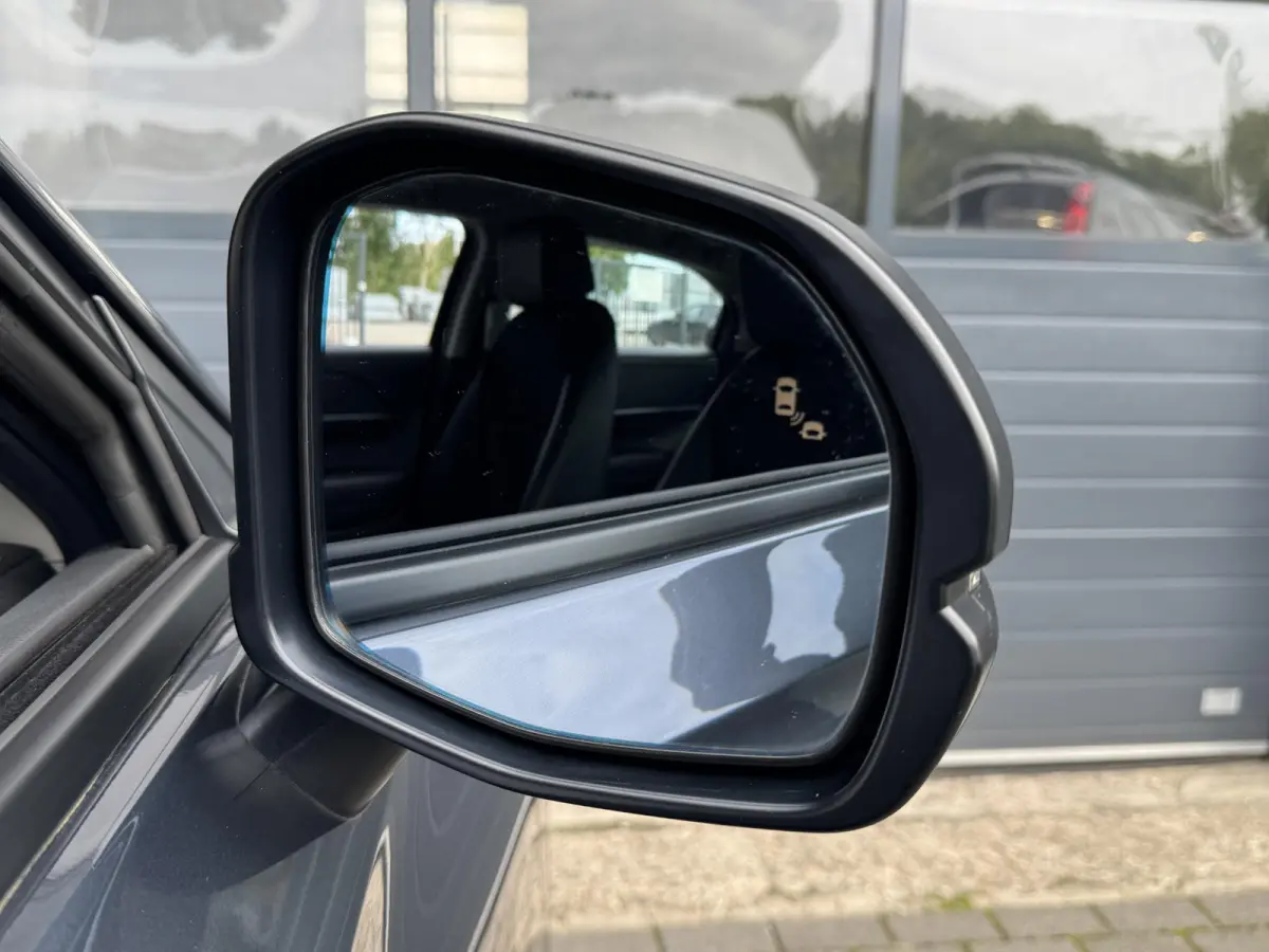 1.5 E:HEV ADVANCE I AUTOMAAT I P-CAMERA I STOELVERWARMING I APPLE CARPLAY I ANDROID AUTO