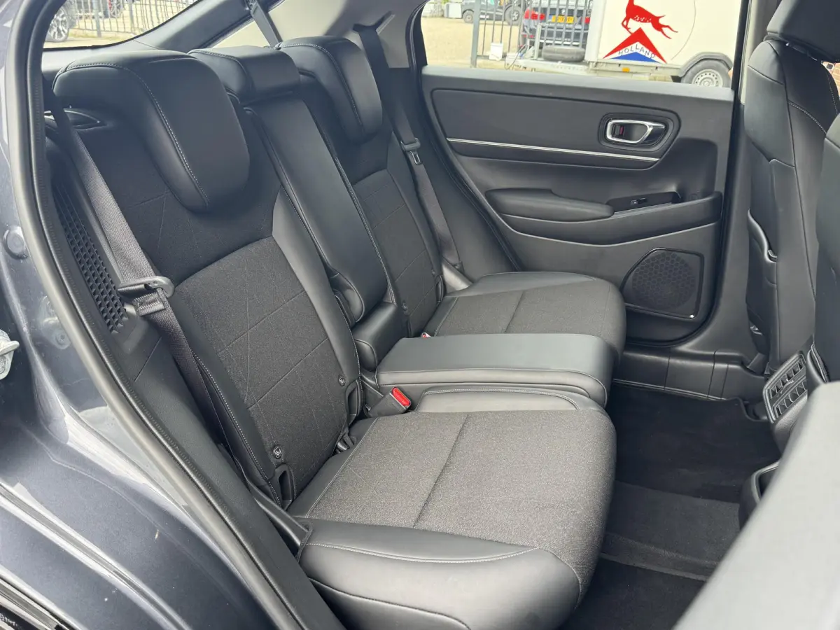 1.5 E:HEV ADVANCE I AUTOMAAT I P-CAMERA I STOELVERWARMING I APPLE CARPLAY I ANDROID AUTO