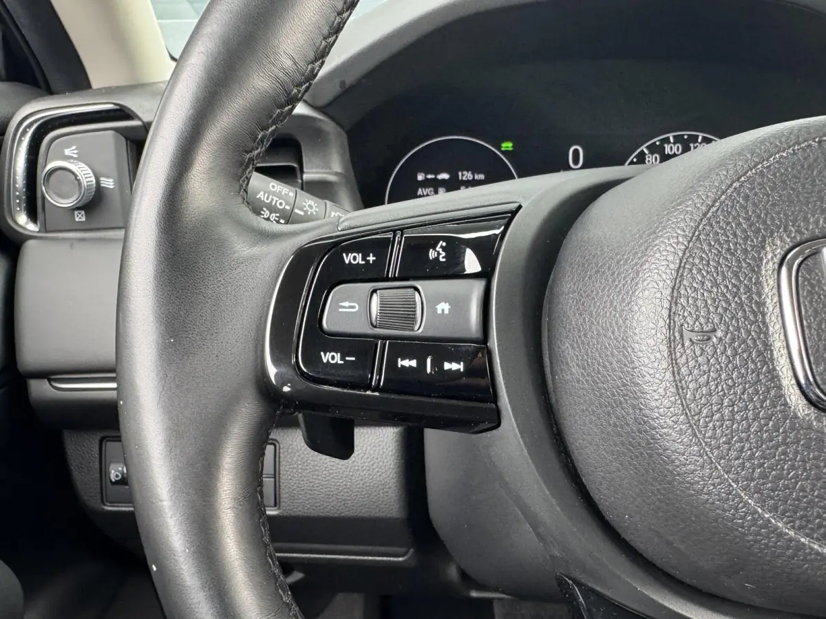 1.5 E:HEV ADVANCE I AUTOMAAT I P-CAMERA I STOELVERWARMING I APPLE CARPLAY I ANDROID AUTO