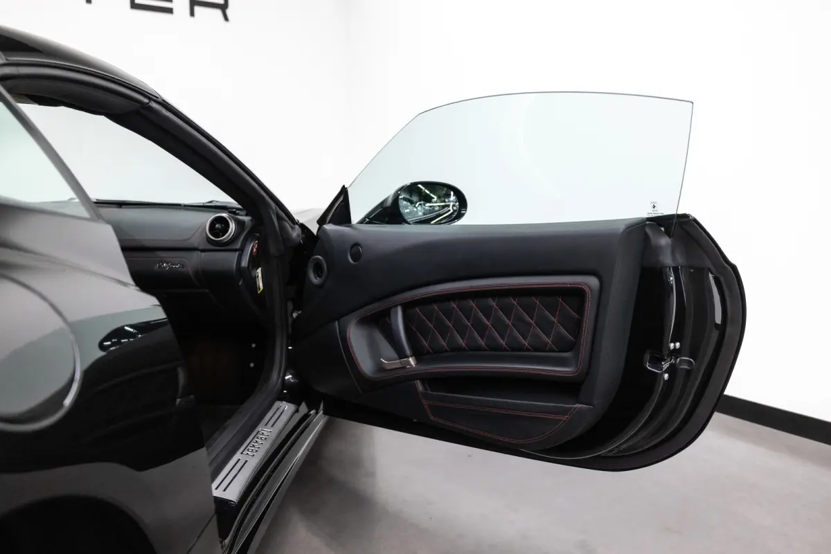 4.3 V8 30 Btw auto, (€ 107.396,69 Ex B.T.W) DEALER AUTO Dealer auto