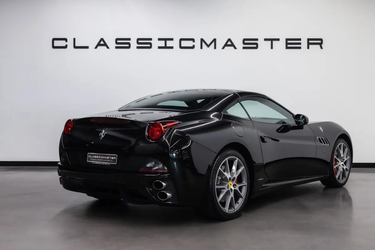 4.3 V8 30 Btw auto, (€ 107.396,69 Ex B.T.W) DEALER AUTO Dealer auto