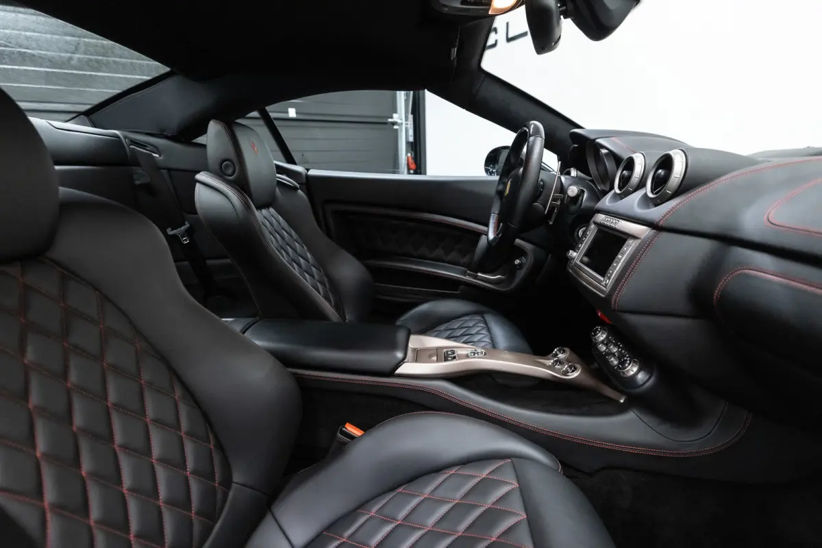 4.3 V8 30 Btw auto, (€ 107.396,69 Ex B.T.W) DEALER AUTO Dealer auto