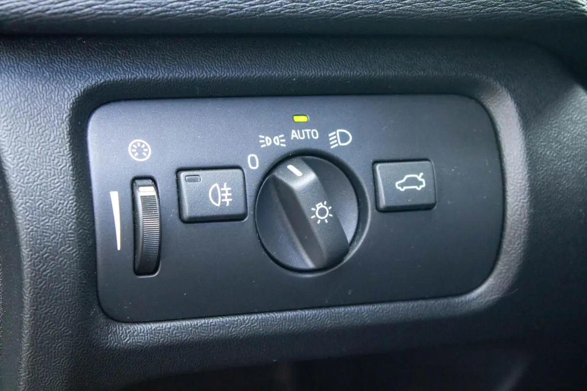 2.0 T2 Inscription|Parkeersensor achter|Bleutooth|Airco
