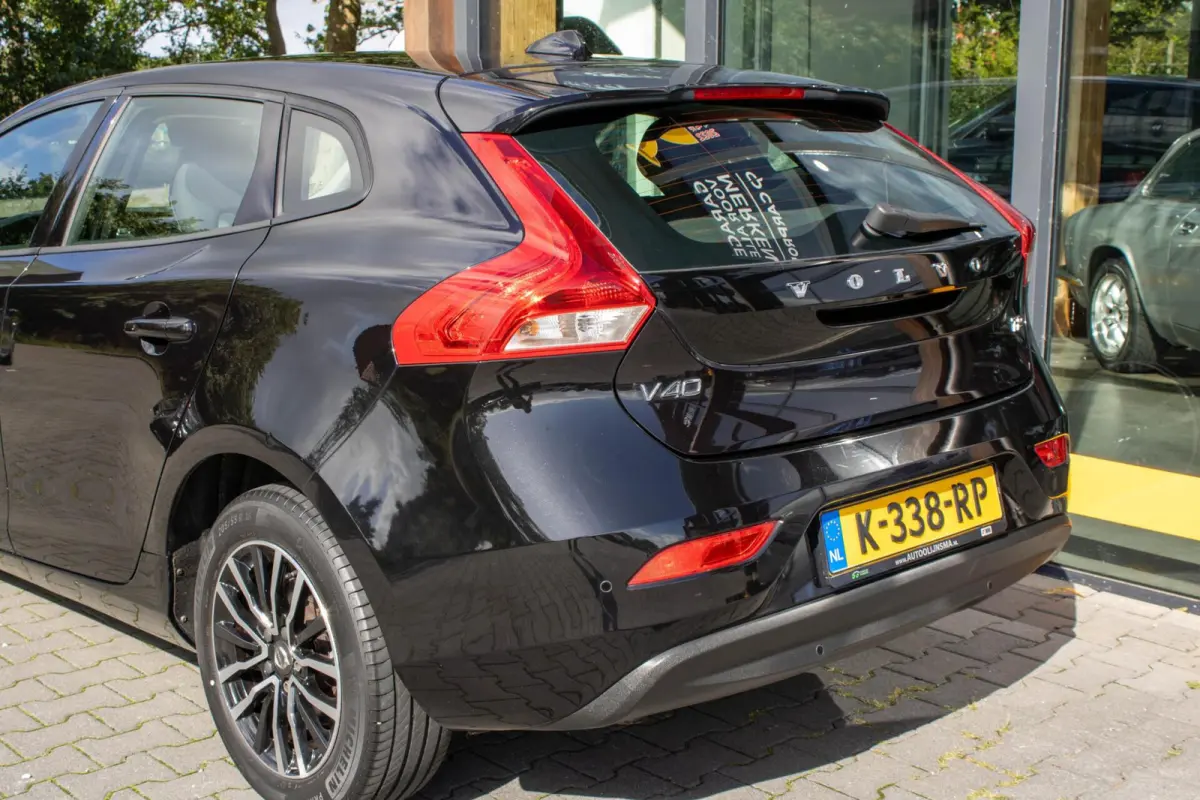 2.0 T2 Inscription|Parkeersensor achter|Bleutooth|Airco