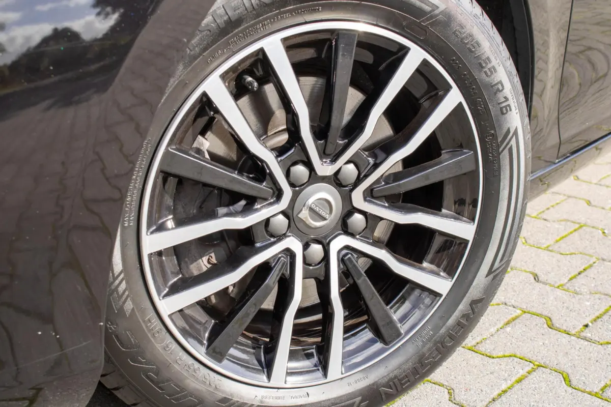 2.0 T2 Inscription|Parkeersensor achter|Bleutooth|Airco