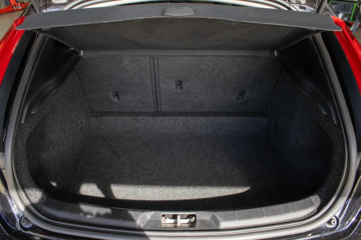 2.0 T2 Inscription|Parkeersensor achter|Bleutooth|Airco