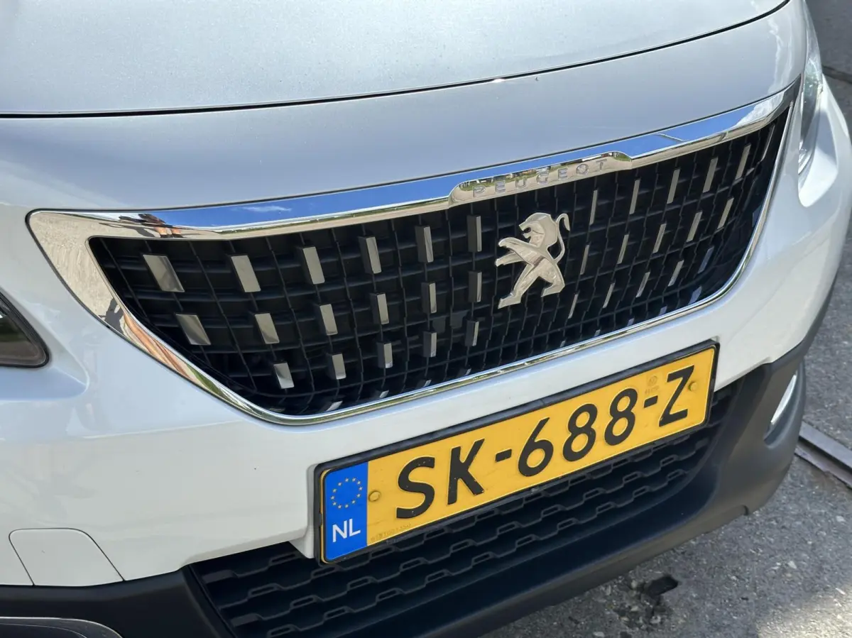 1.2 PureTech Blue Lion Carplay nieuwe apk!