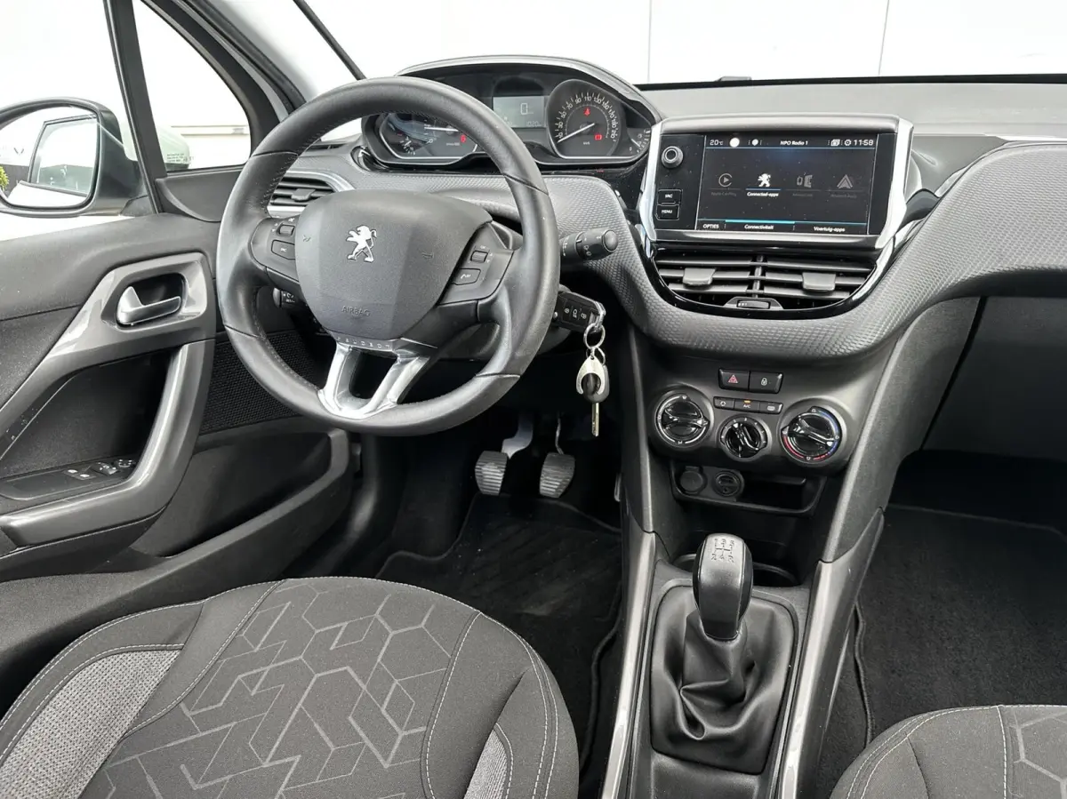 1.2 PureTech Blue Lion Carplay nieuwe apk!