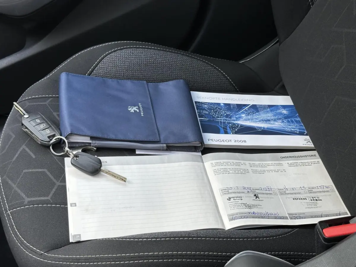 1.2 PureTech Blue Lion Carplay nieuwe apk!