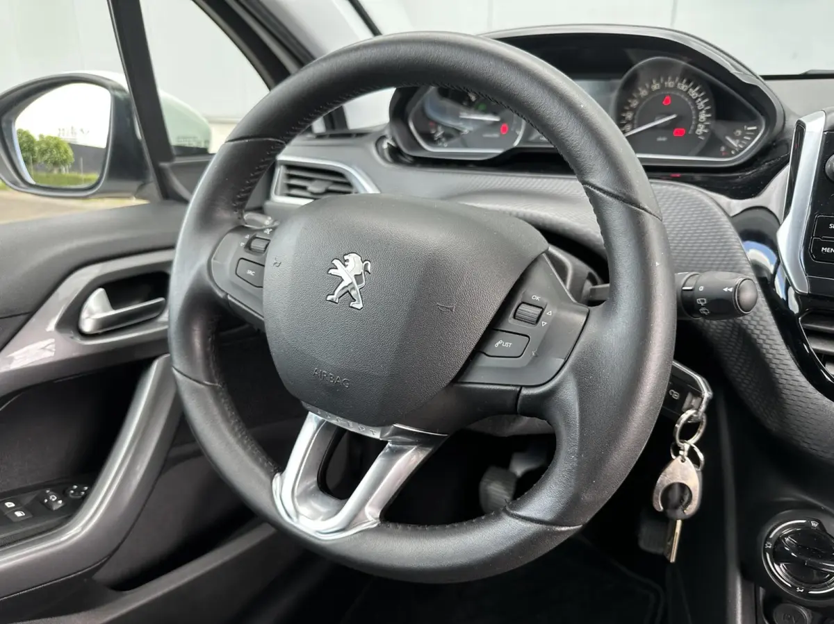 1.2 PureTech Blue Lion Carplay nieuwe apk!
