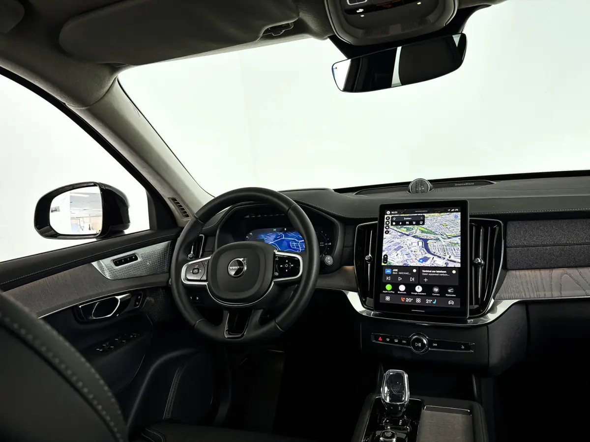 T8 Plug-in hybrid AWD Ultra Dark | SOH 100% | Panoramadak | 360° camera | Bowers & Wilkins | Luchtvering | Head-up display | Stoelventilatie | Trekhaak