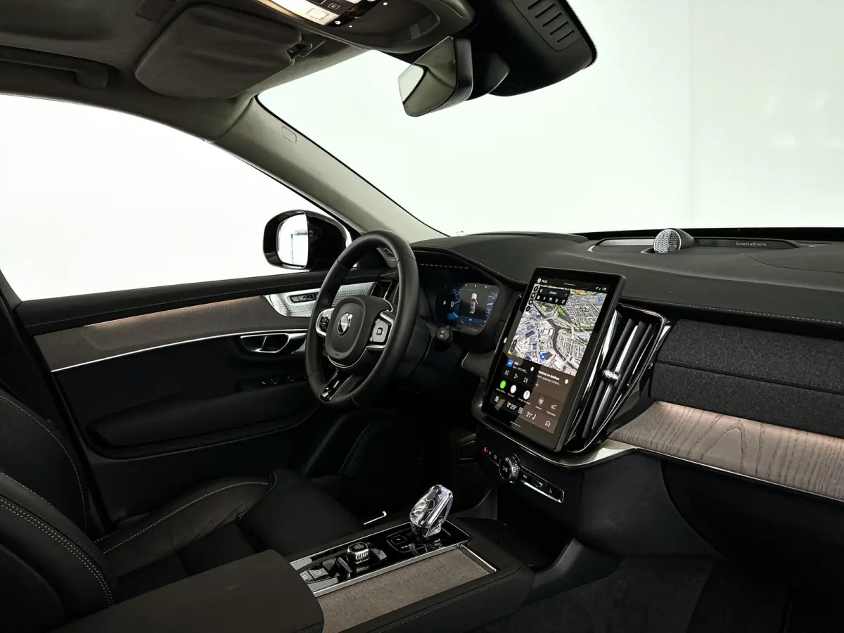 T8 Plug-in hybrid AWD Ultra Dark | SOH 100% | Panoramadak | 360° camera | Bowers & Wilkins | Luchtvering | Head-up display | Stoelventilatie | Trekhaak