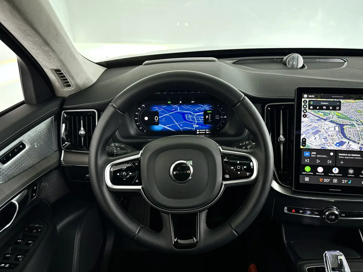 T8 Plug-in hybrid AWD Ultra Dark | SOH 100% | Panoramadak | 360° camera | Bowers & Wilkins | Luchtvering | Head-up display | Stoelventilatie | Trekhaak