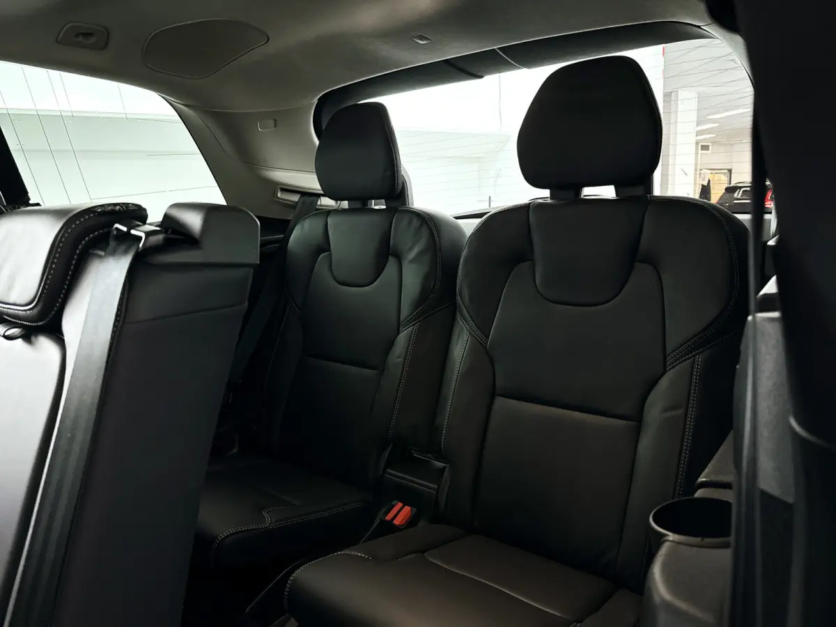 T8 Plug-in hybrid AWD Ultra Dark | SOH 100% | Panoramadak | 360° camera | Bowers & Wilkins | Luchtvering | Head-up display | Stoelventilatie | Trekhaak