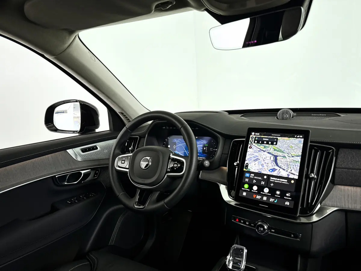 T8 Plug-in hybrid AWD Ultra Dark | SOH 100% | Panoramadak | 360° camera | Bowers & Wilkins | Luchtvering | Head-up display | Stoelventilatie | Trekhaak