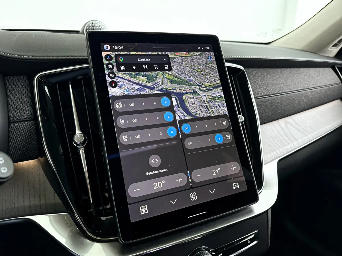 T8 Plug-in hybrid AWD Ultra Dark | SOH 100% | Panoramadak | 360° camera | Bowers & Wilkins | Luchtvering | Head-up display | Stoelventilatie | Trekhaak
