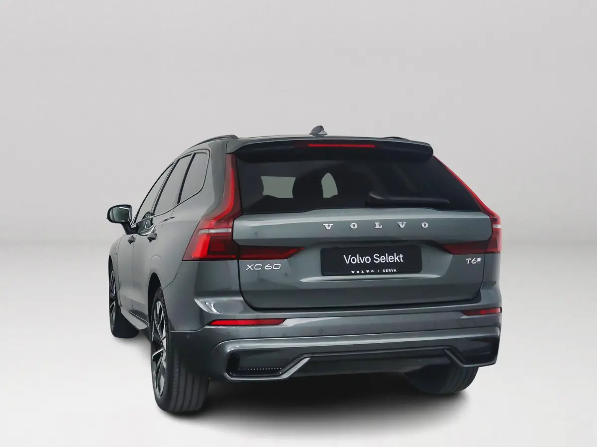 T6 Plug-in hybrid AWD Ultra Dark | SOH 100% | Panoramadak | 360° camera | Luchtvering | Head-up display | Luchtvering | Stoel- en stuurverwarming | Trekhaak