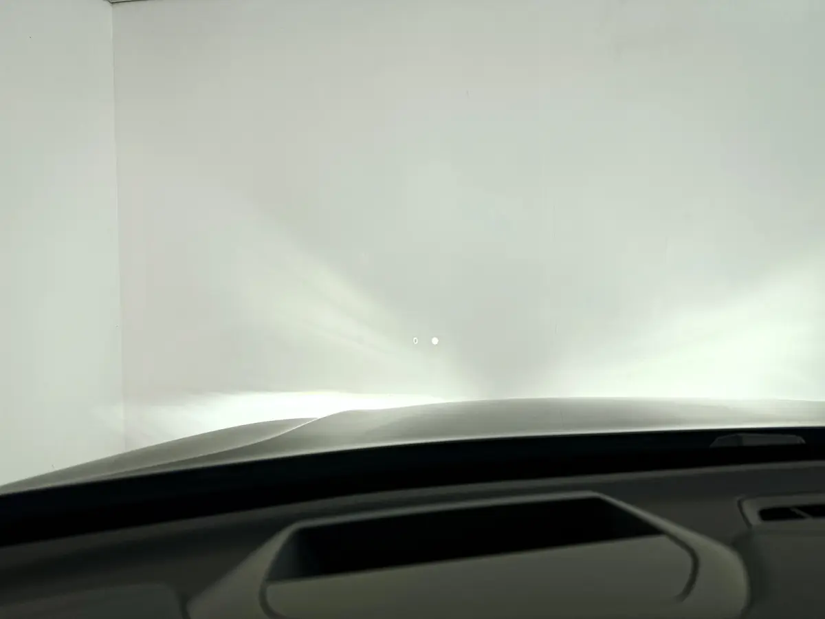 T6 Plug-in hybrid AWD Ultra Dark | SOH 100% | Panoramadak | 360° camera | Luchtvering | Head-up display | Luchtvering | Stoel- en stuurverwarming | Trekhaak