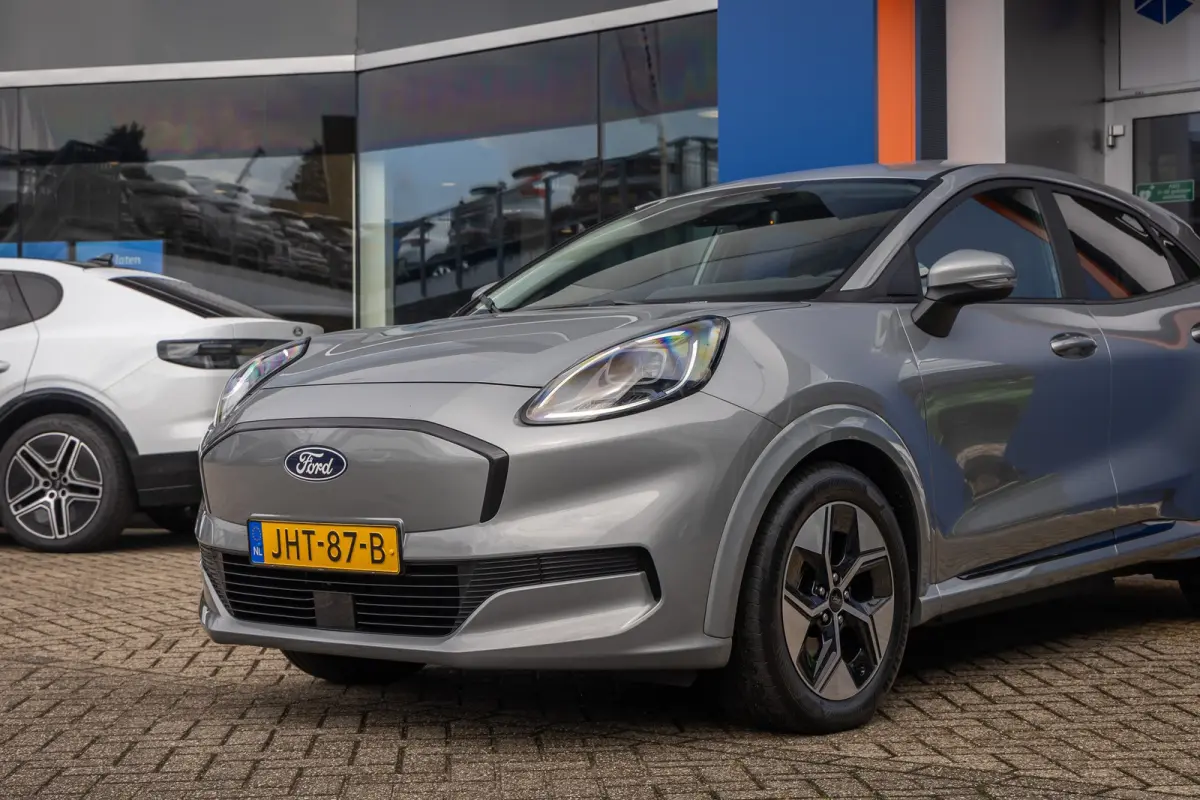 44 kWh | Winterpack | Achteruitrijcamera | Cruise Control | Apple Carplay/Android Auto | Achteruitrijcamera | Apple Carplay/Android Auto|telefoonintegratie premium | Cruise control
