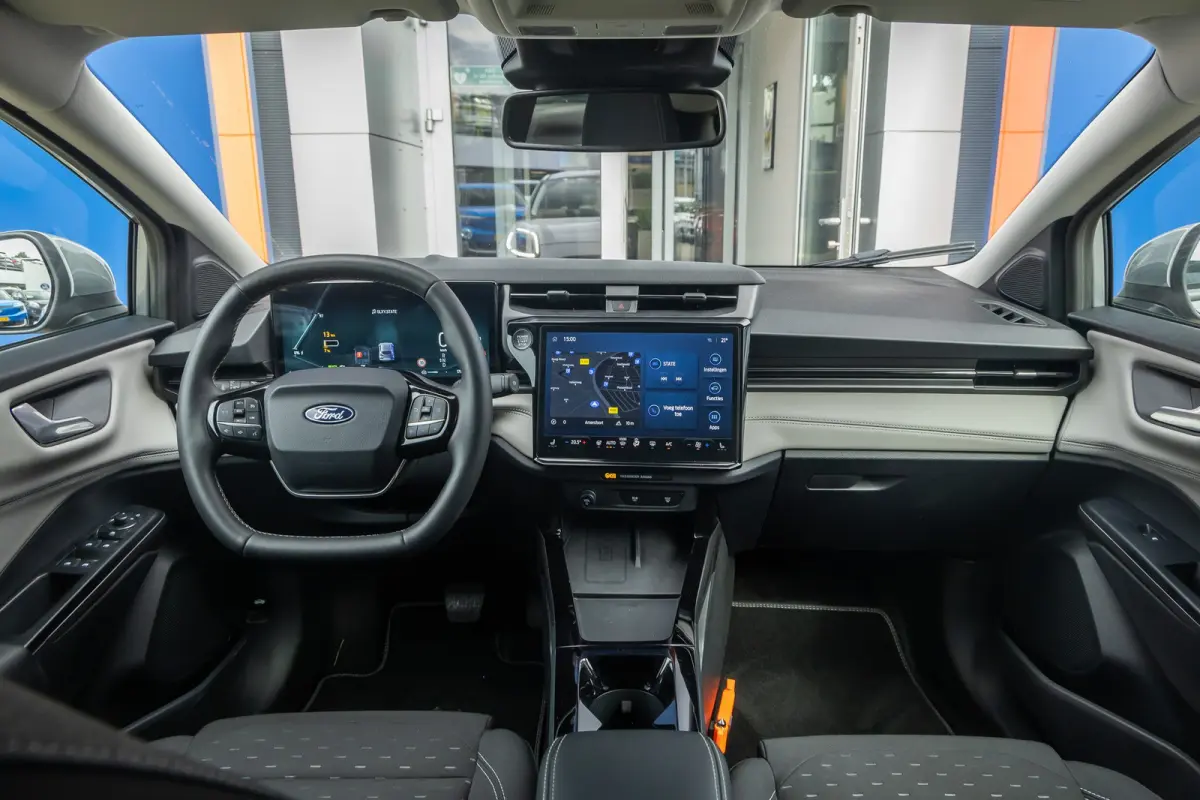44 kWh | Winterpack | Achteruitrijcamera | Cruise Control | Apple Carplay/Android Auto | Achteruitrijcamera | Apple Carplay/Android Auto|telefoonintegratie premium | Cruise control