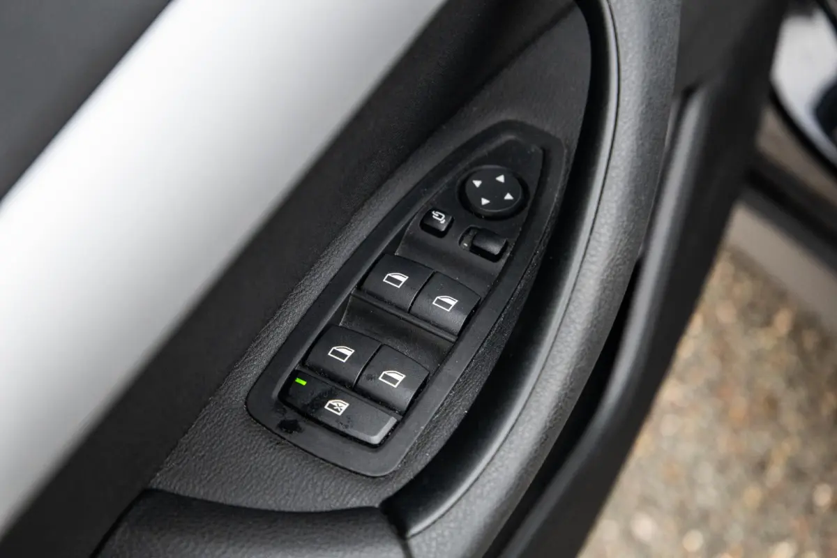 xDrive25e Executive CAMERA / CARPLAY / HEAD UP DISPLAY / LEDER / LED / CRUISE CONTROLE / STOELVERWARMING