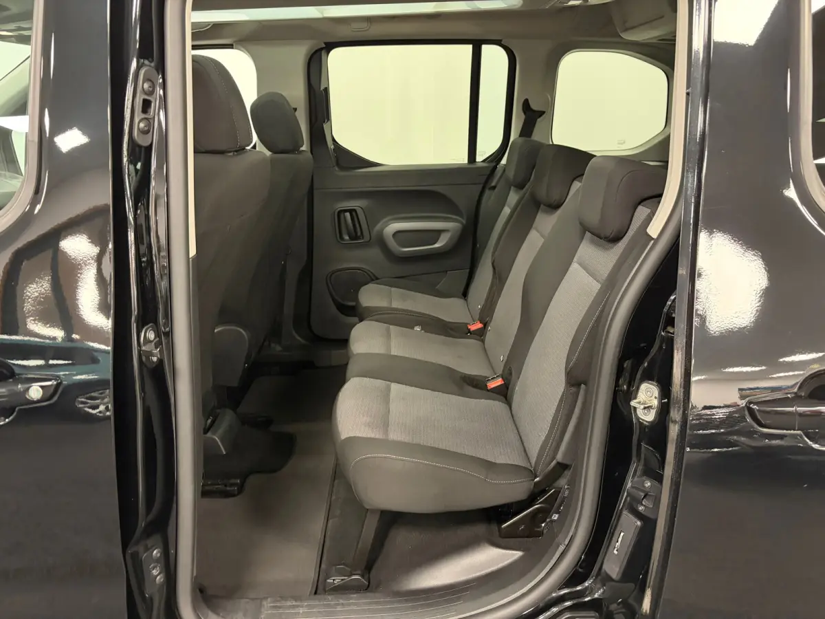 1.2 Turbo L1*5Pers*Design*Panoramadak*PDC*Camera*Navi*Trekhaak*Apple-Carplay*Cruise-Control*