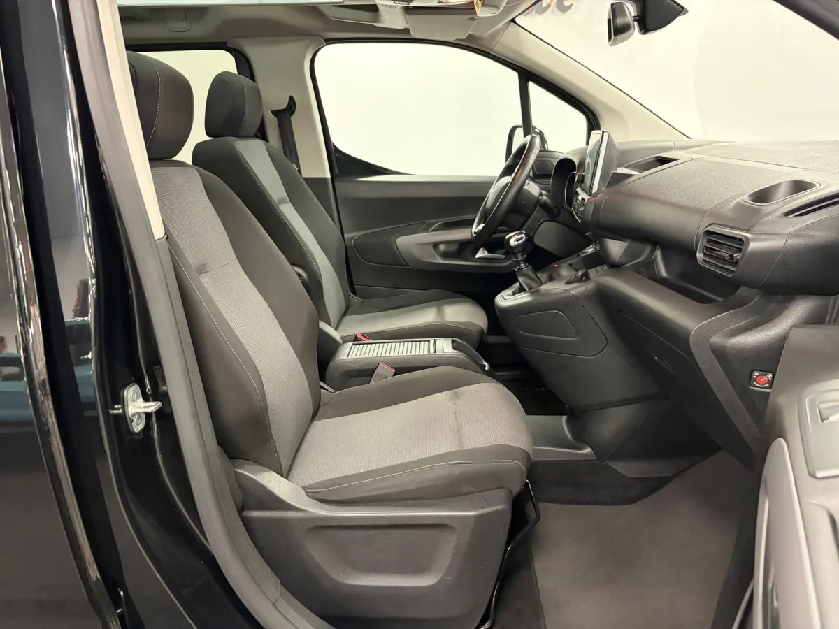 1.2 Turbo L1*5Pers*Design*Panoramadak*PDC*Camera*Navi*Trekhaak*Apple-Carplay*Cruise-Control*