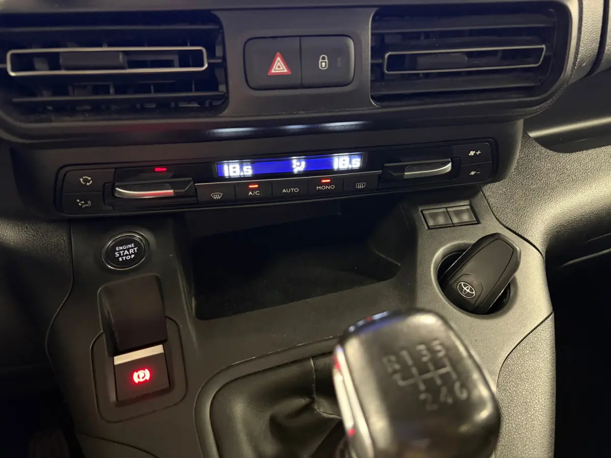 1.2 Turbo L1*5Pers*Design*Panoramadak*PDC*Camera*Navi*Trekhaak*Apple-Carplay*Cruise-Control*