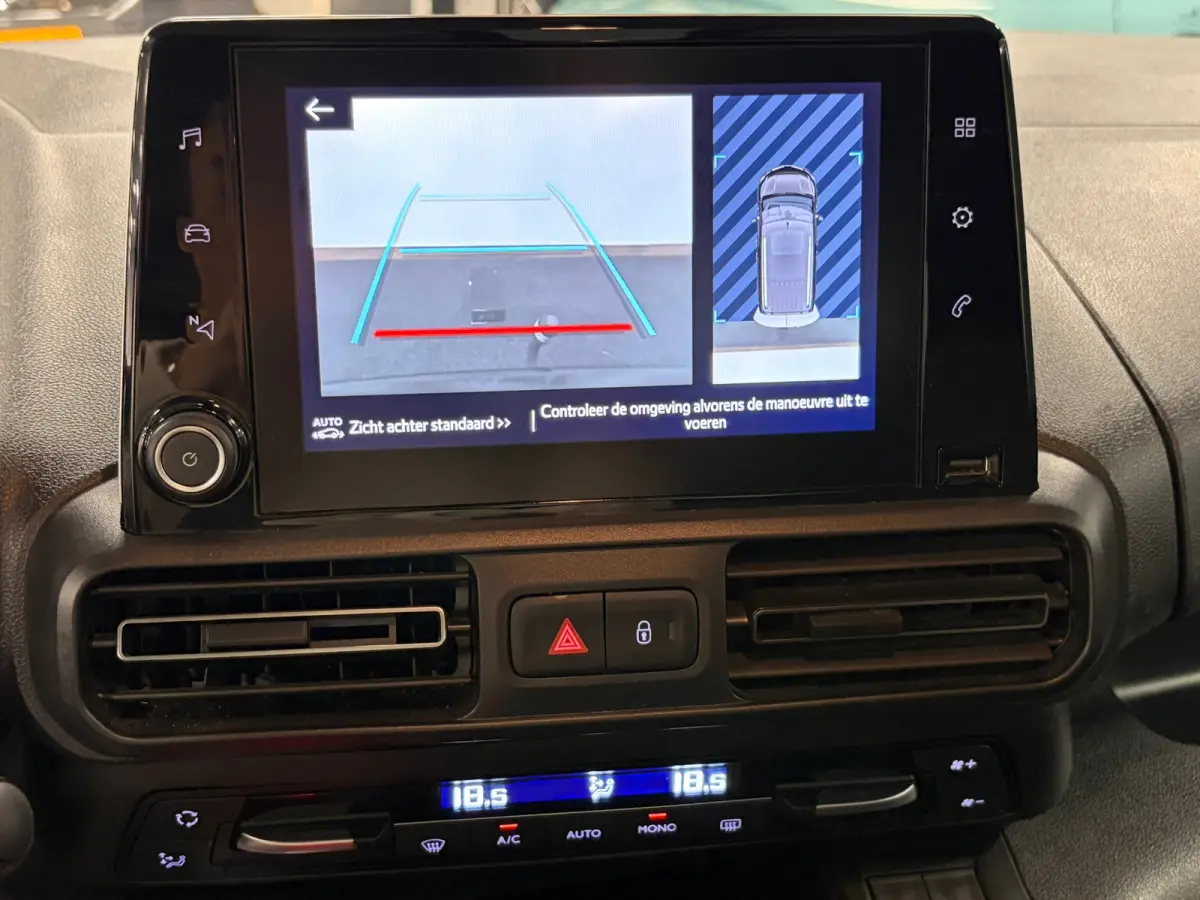 1.2 Turbo L1*5Pers*Design*Panoramadak*PDC*Camera*Navi*Trekhaak*Apple-Carplay*Cruise-Control*