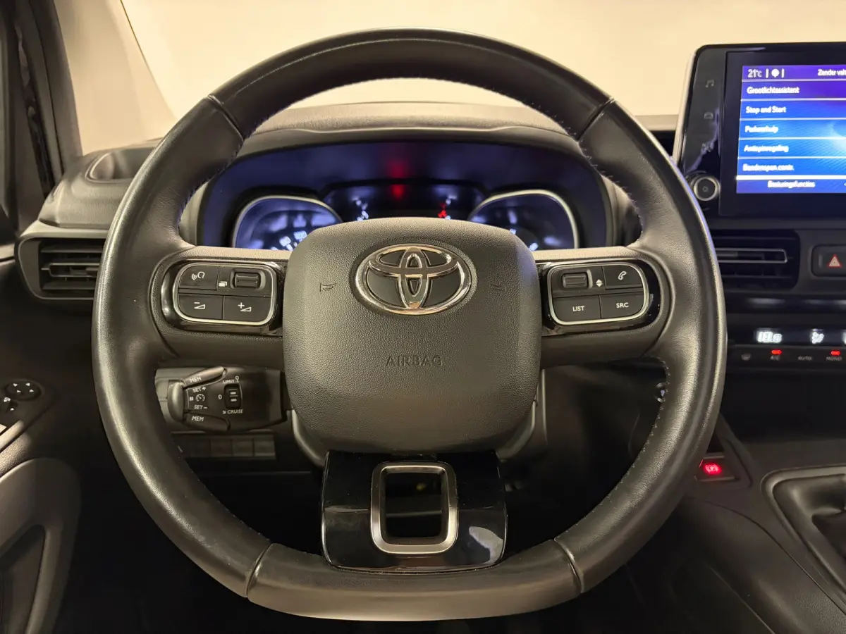 1.2 Turbo L1*5Pers*Design*Panoramadak*PDC*Camera*Navi*Trekhaak*Apple-Carplay*Cruise-Control*