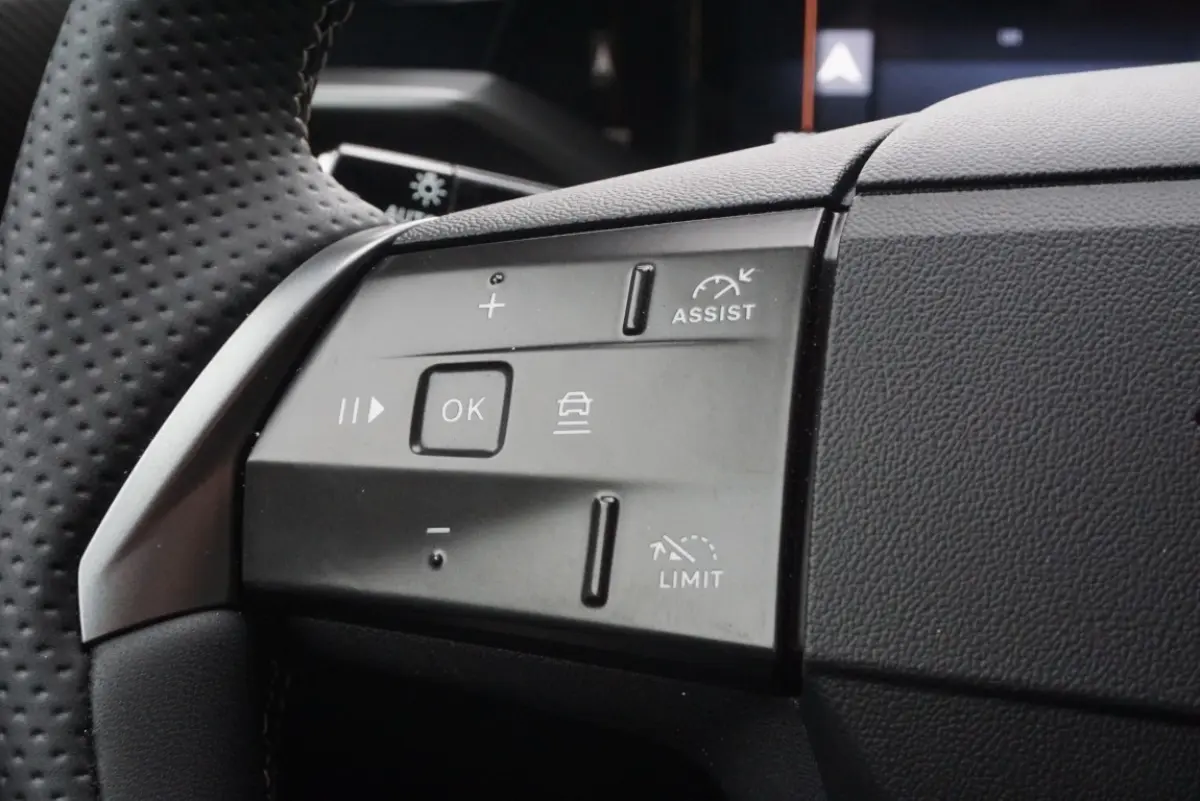 1.2 Turbo Hybrid GS HUD|360 camera!