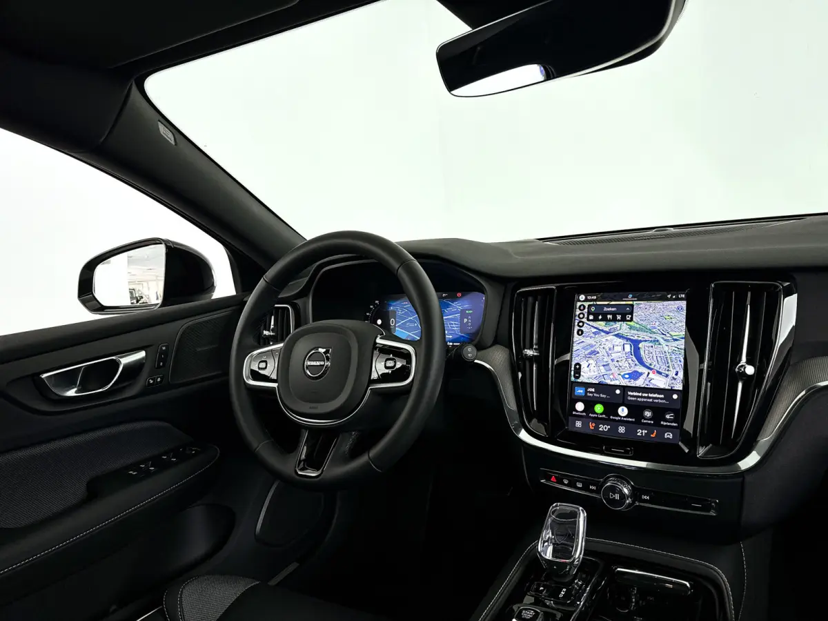 T8 Plug-in hybrid AWD Plus Dark | SOH 100% | Panoramadak | 360° camera | Head-up display | Harman Kardon | Stoel- en stuurverwarming | Trekhaak