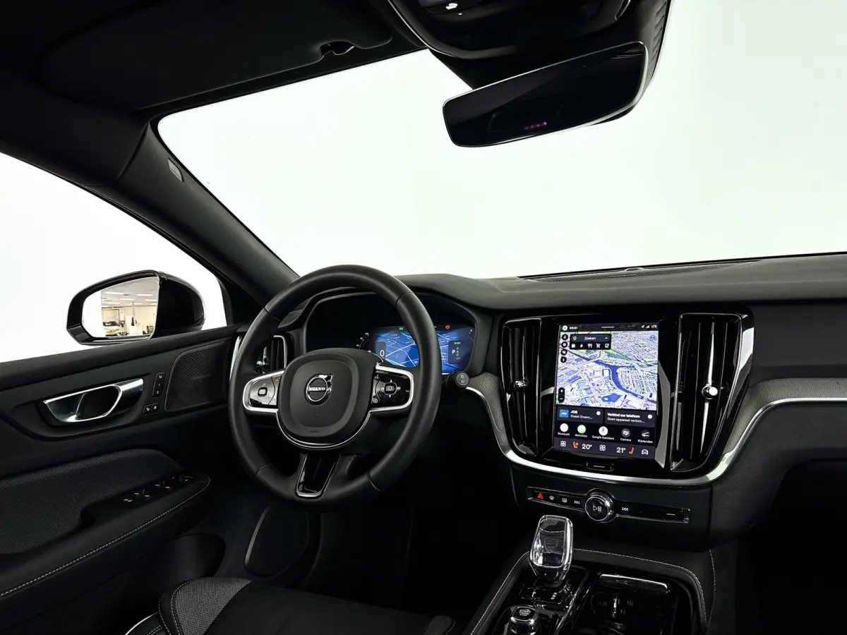 T8 Plug-in hybrid AWD Plus Dark | SOH 100% | Panoramadak | 360° camera | Head-up display | Harman Kardon | Stoel- en stuurverwarming | Trekhaak