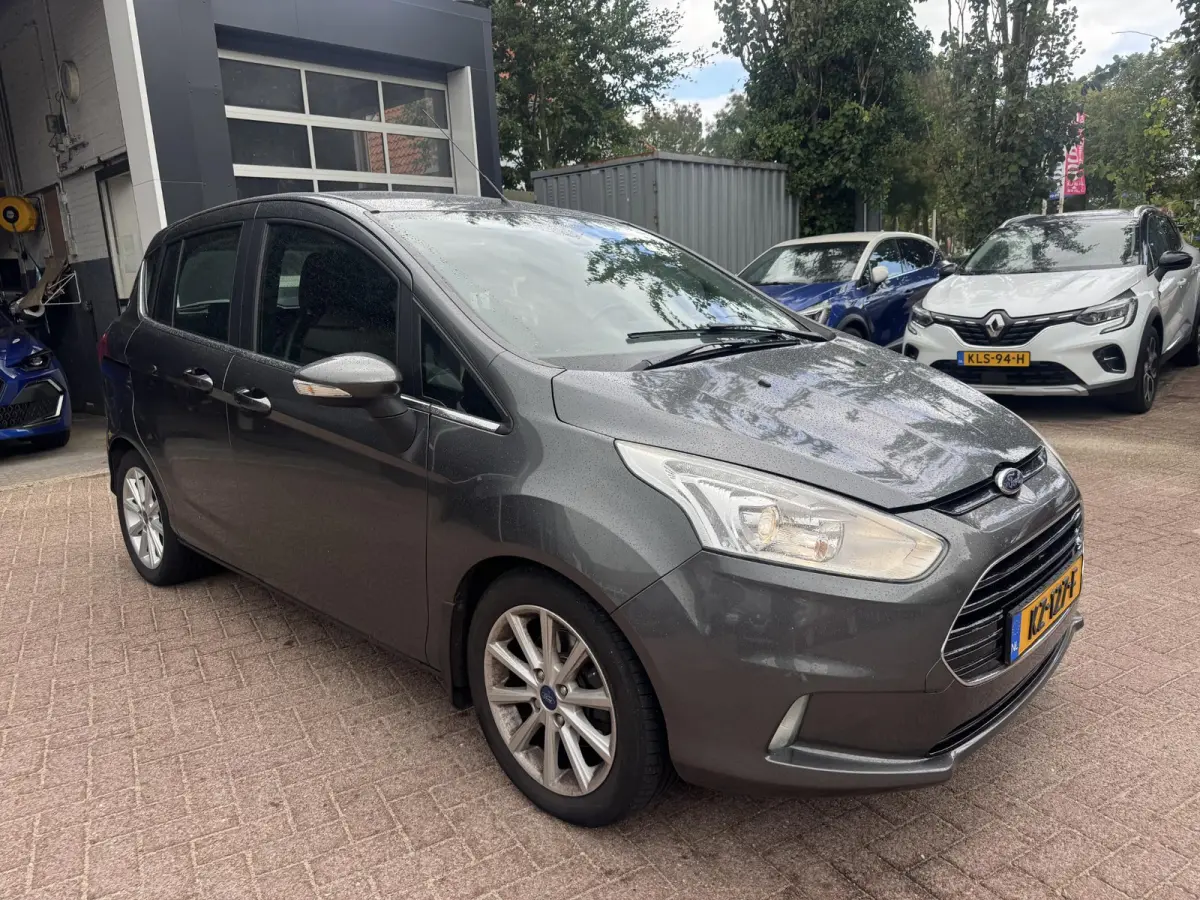 1.0 EcoBoost Titanium