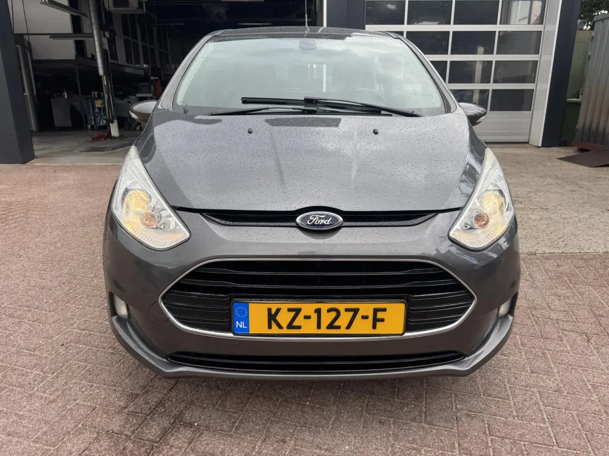 1.0 EcoBoost Titanium