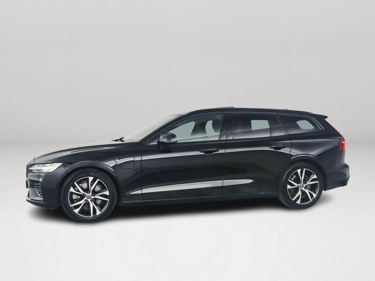 T6 Plug-in hybrid AWD Plus Dark | Panoramadak | Parkeercamera | Stoel- en stuurverwarming | Trekhaak