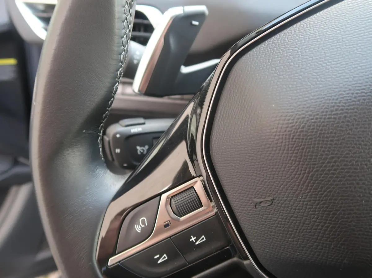 1.6 HYbrid 360CAMERA|DODEHOEK|NAVIGATIE|CARPLAY|RIJSTROOK|AIRCO|ZEER MOOI