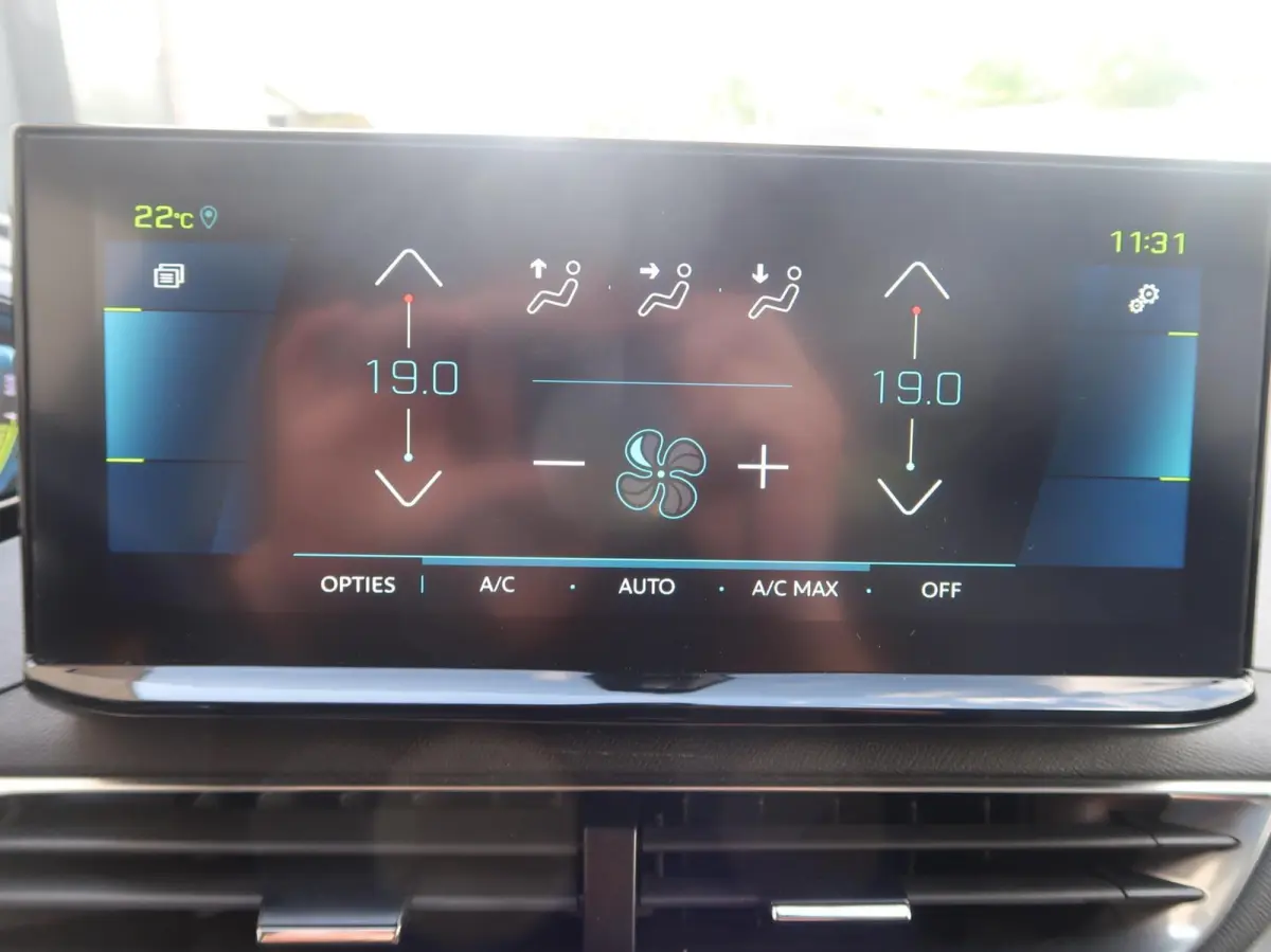 1.6 HYbrid 360CAMERA|DODEHOEK|NAVIGATIE|CARPLAY|RIJSTROOK|AIRCO|ZEER MOOI