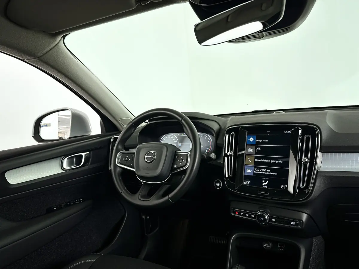 T3 Momentum Pro | Panoramadak | Parkeercamera | Stoelverwarming