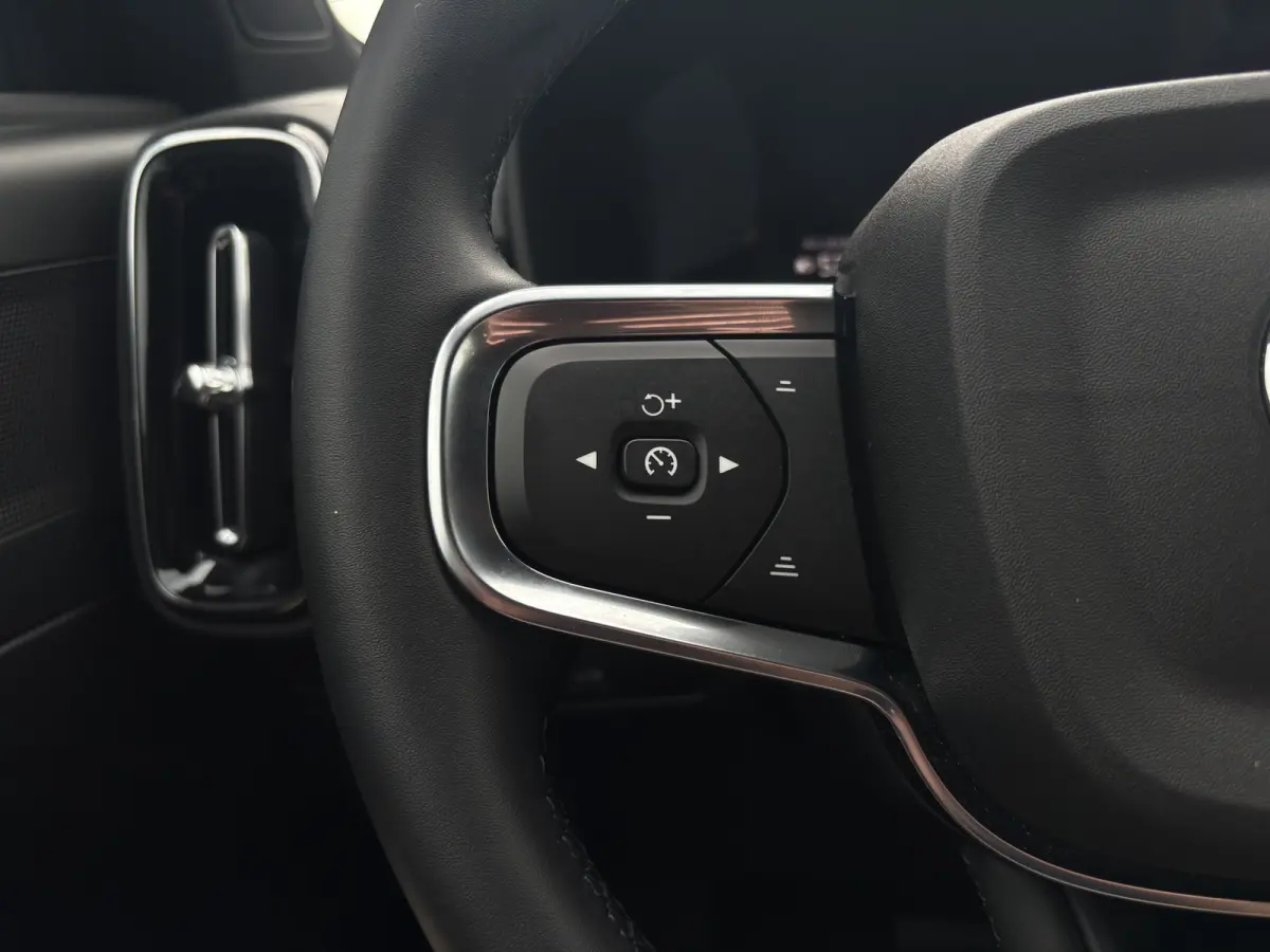 Single Motor Extended Range Plus 82 kWh | Camera | Stoelverwarming | Adap. Cruise | Apple Carplay