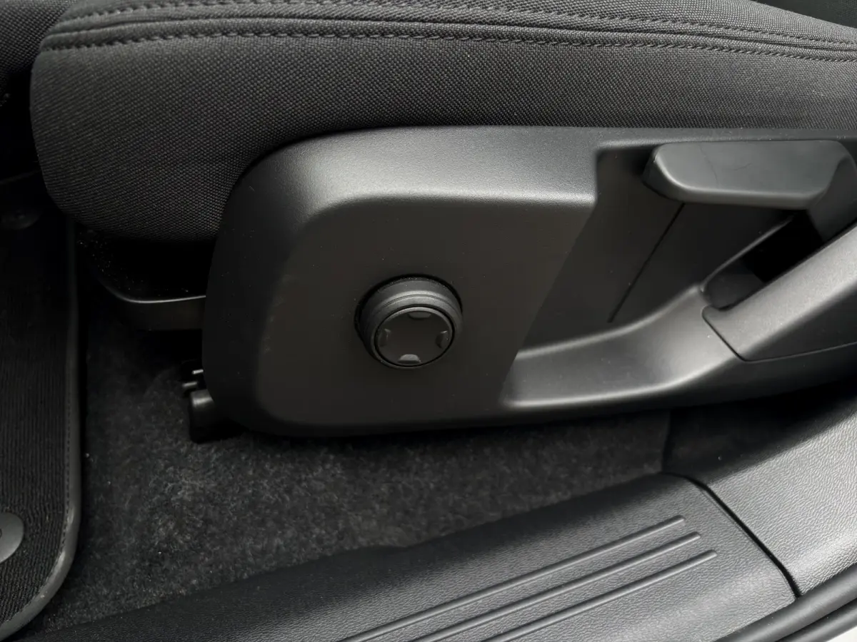 Single Motor Extended Range Plus 82 kWh | Camera | Stoelverwarming | Adap. Cruise | Apple Carplay