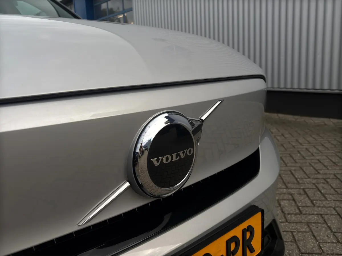 Single Motor Extended Range Plus 82 kWh | Camera | Stoelverwarming | Adap. Cruise | Apple Carplay