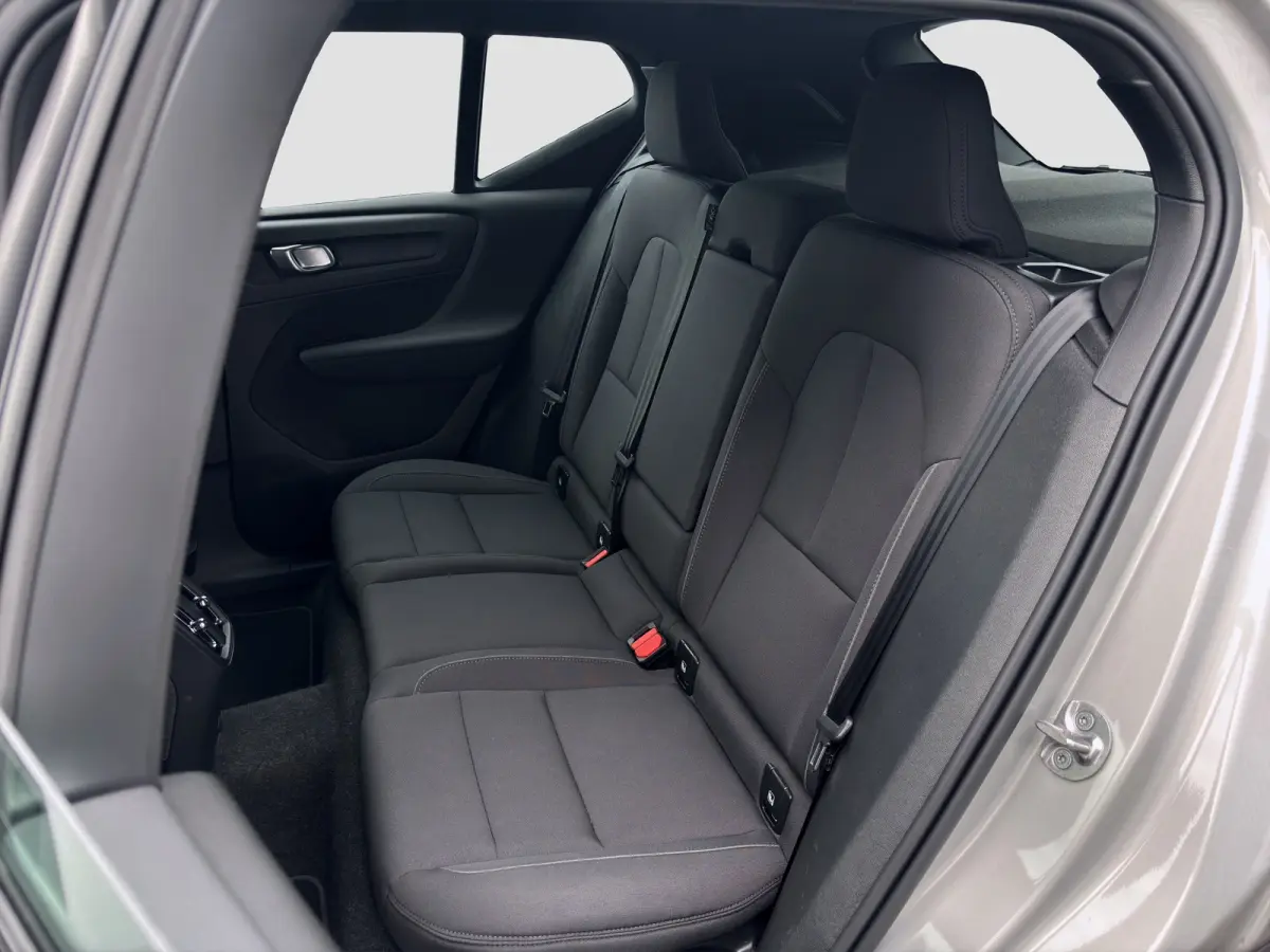 Single Motor Extended Range Plus 82 kWh | Camera | Stoelverwarming | Adap. Cruise | Apple Carplay