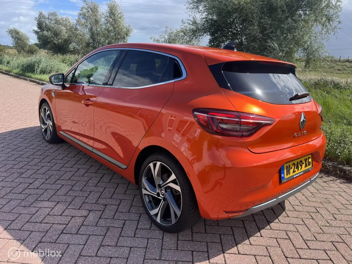 1.6 E-Tech Hybrid 140 R.S. Line + Leer