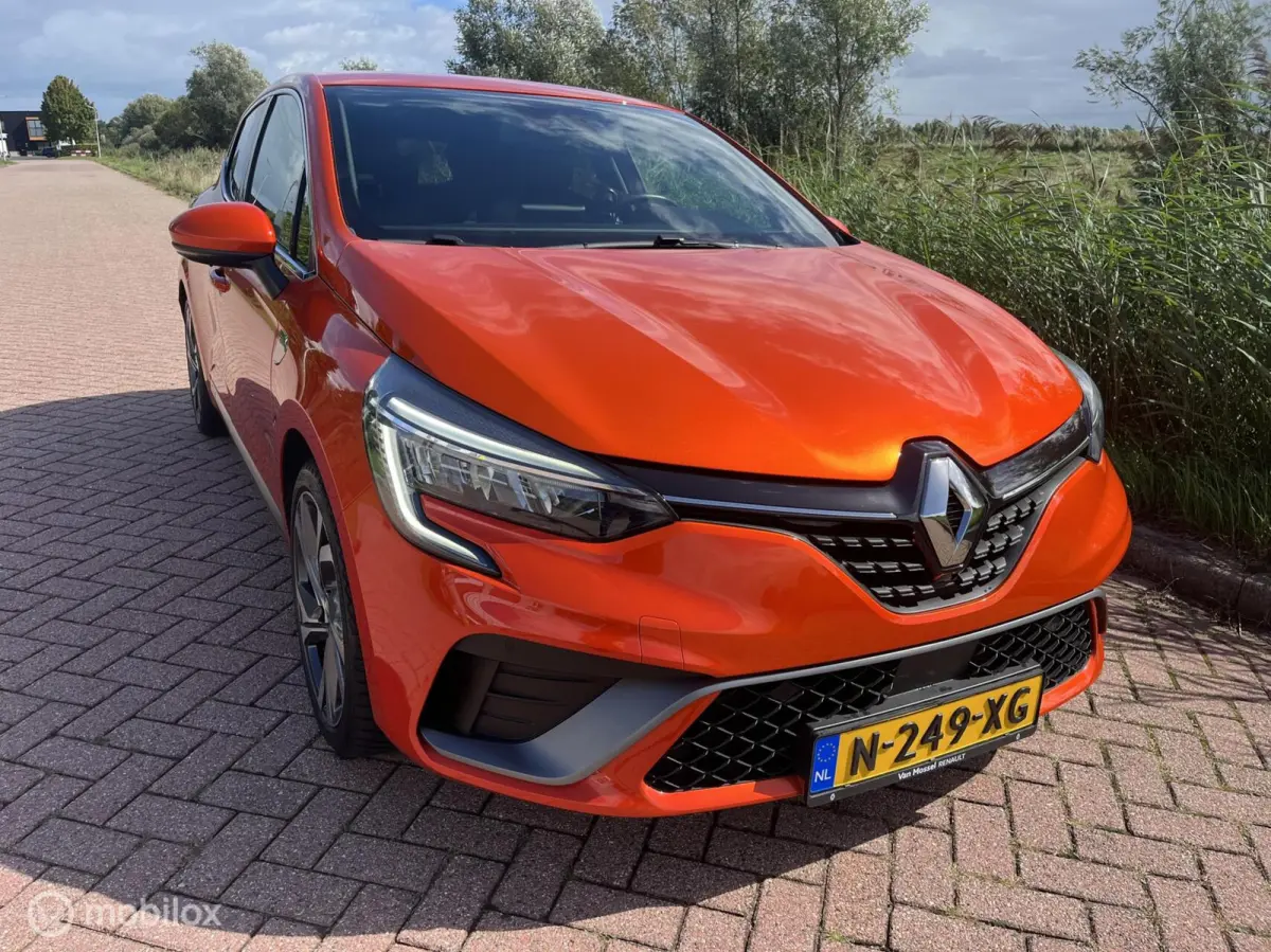 1.6 E-Tech Hybrid 140 R.S. Line + Leer