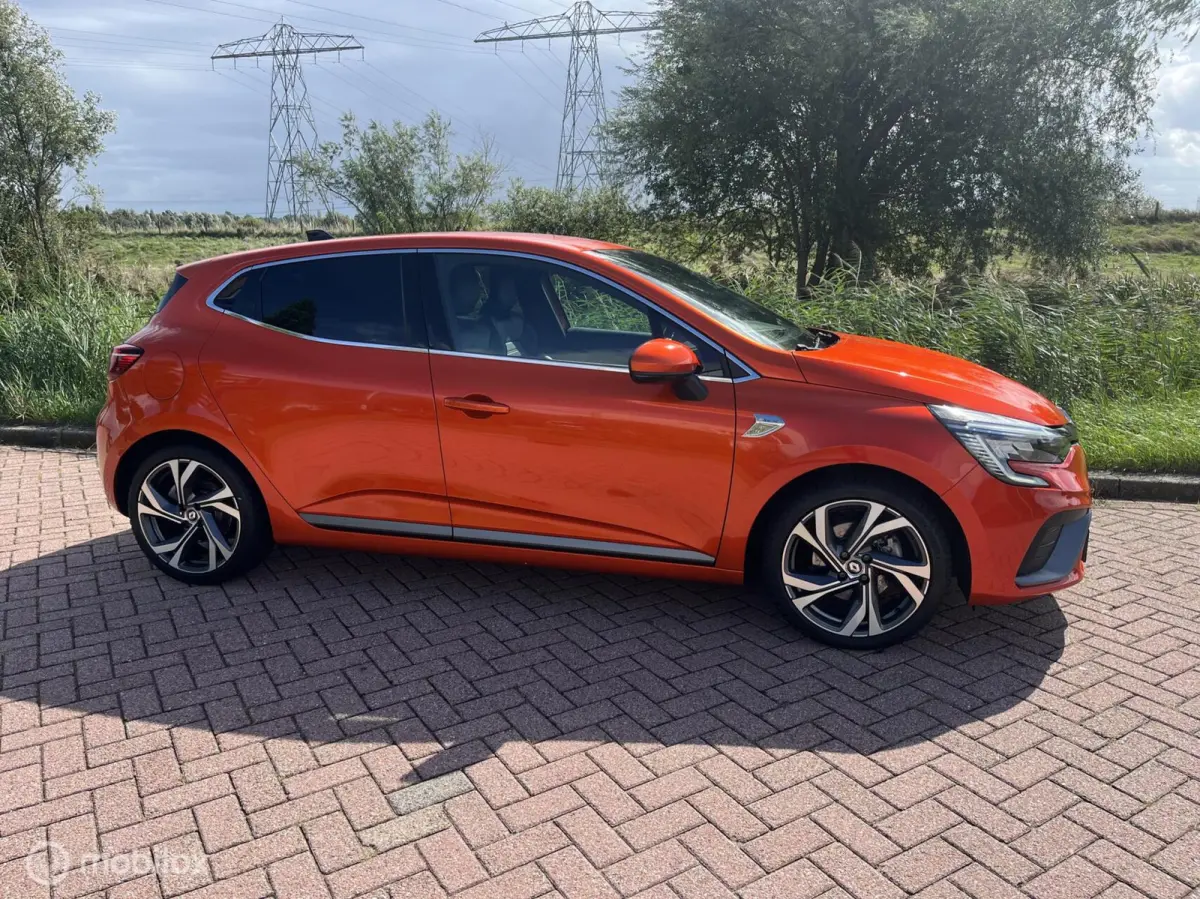 1.6 E-Tech Hybrid 140 R.S. Line + Leer