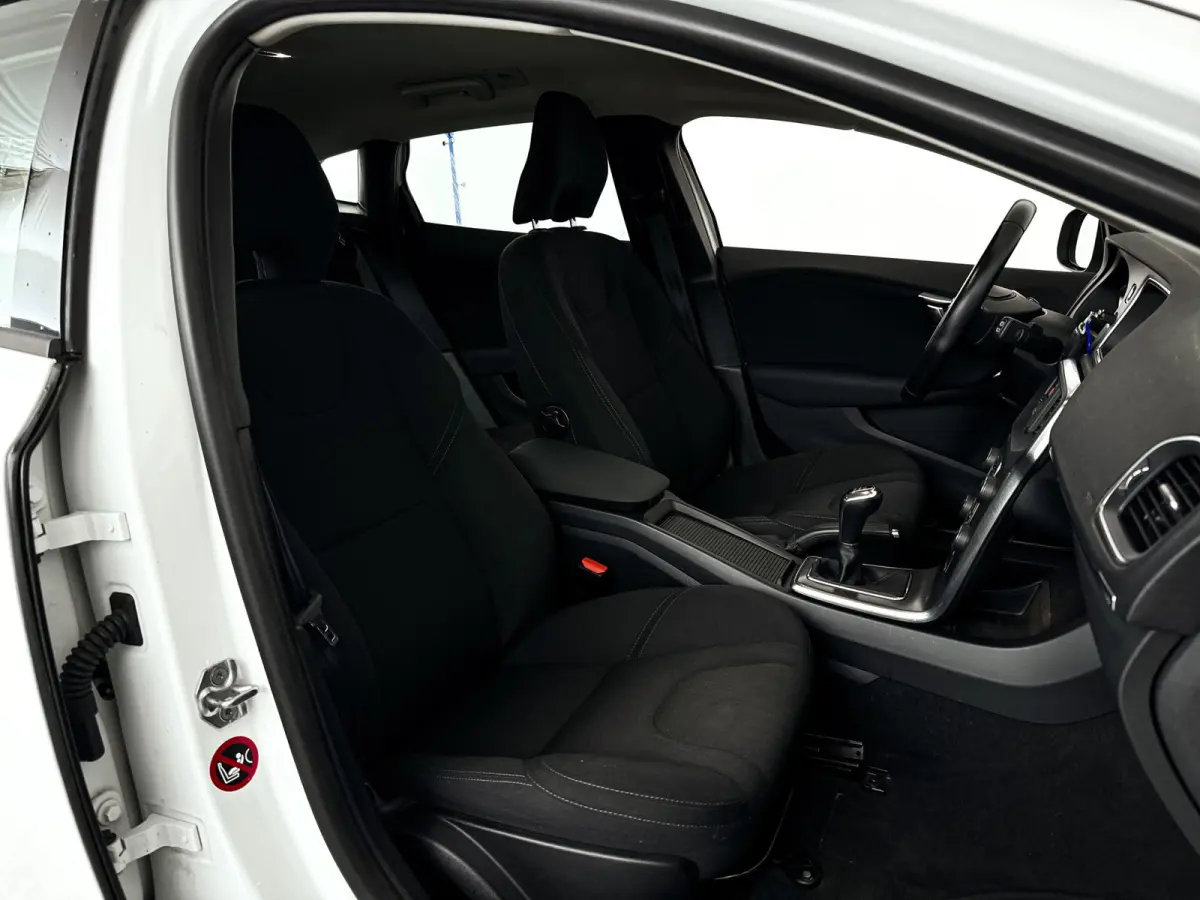 2.0 T2 Nordic | Park assist | Airco | Cruise control