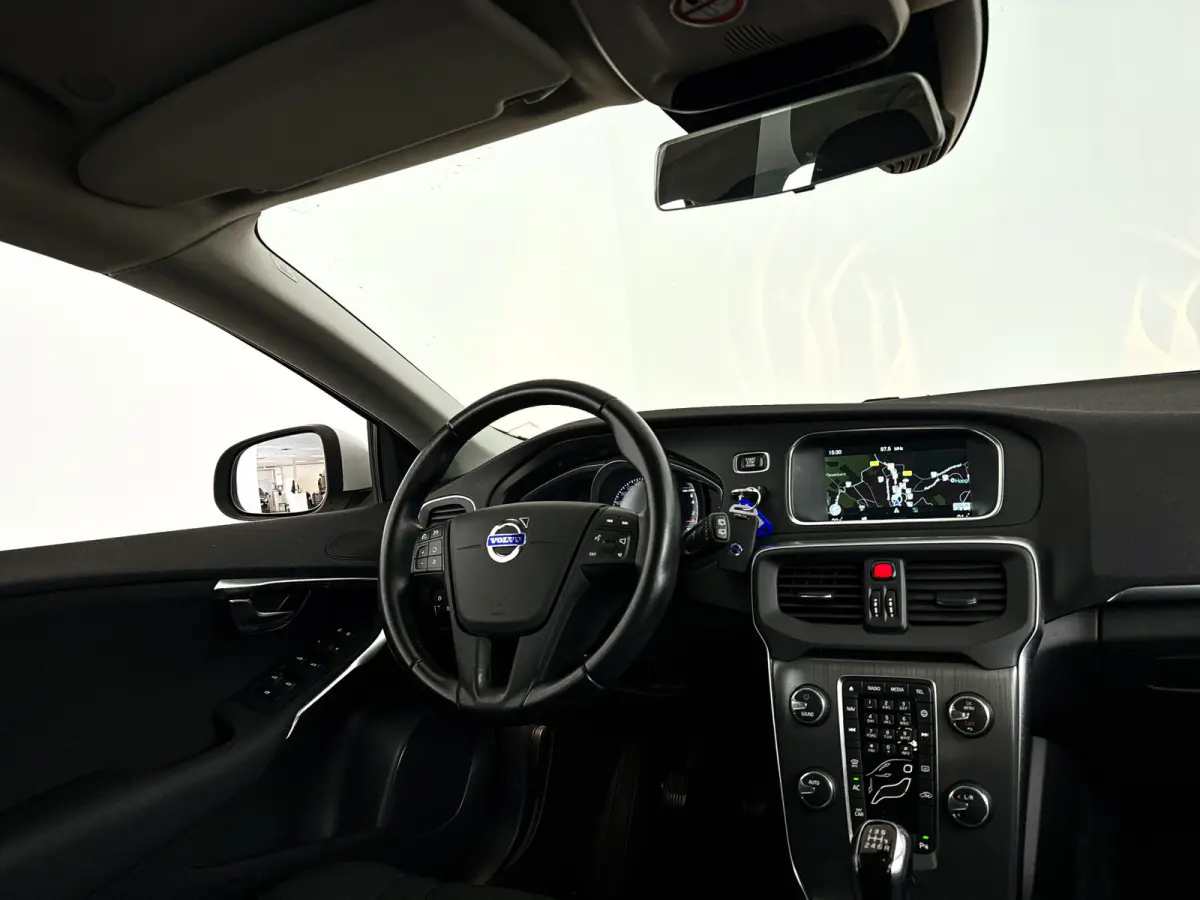 2.0 T2 Nordic | Park assist | Airco | Cruise control