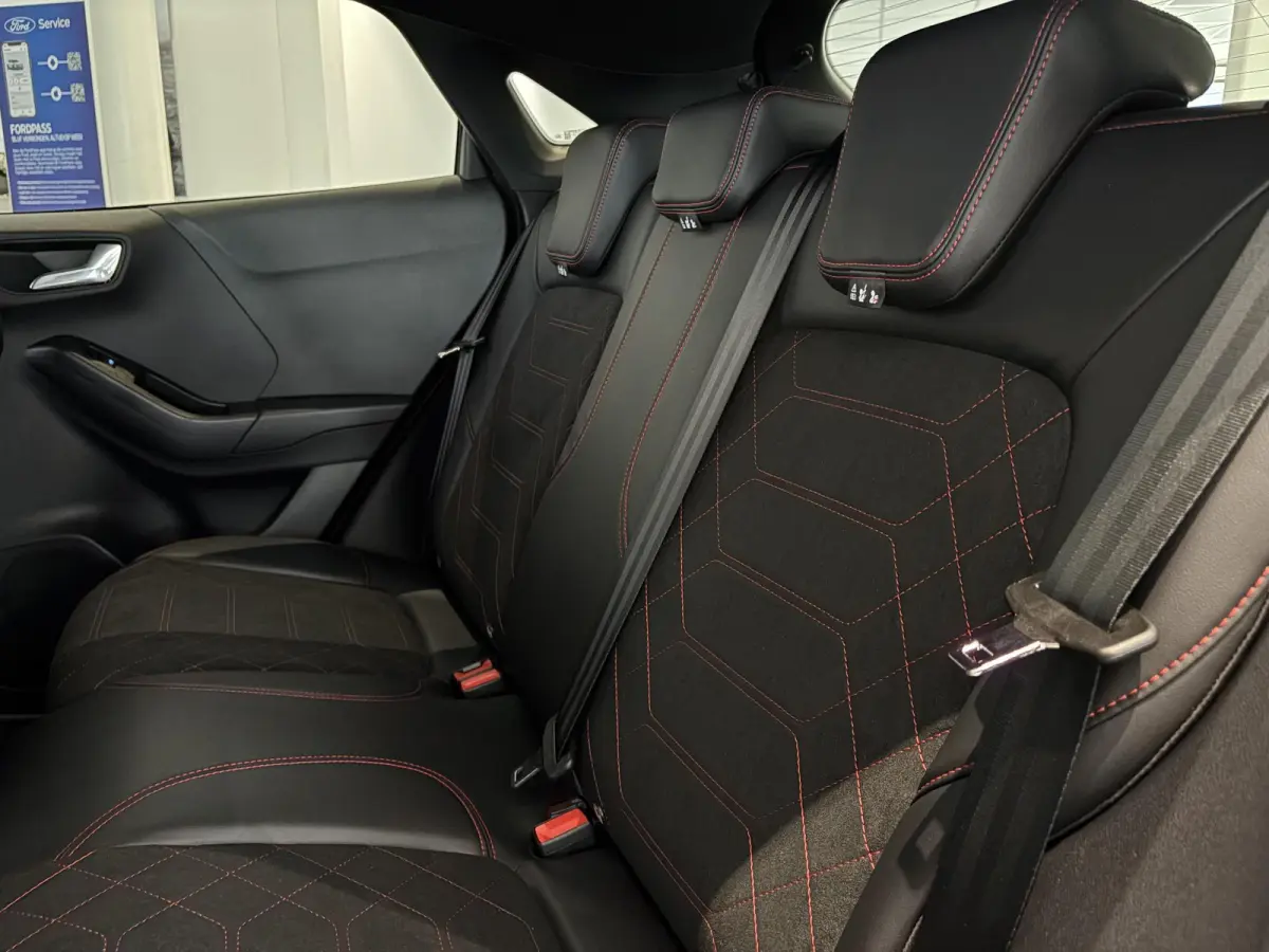 1.0 EcoBoost ST-Line X | AUTOMAAT | WINTER PACK | CAMERA | NAVI | B&O AUDIO | SNEL LEVERBAAR! |